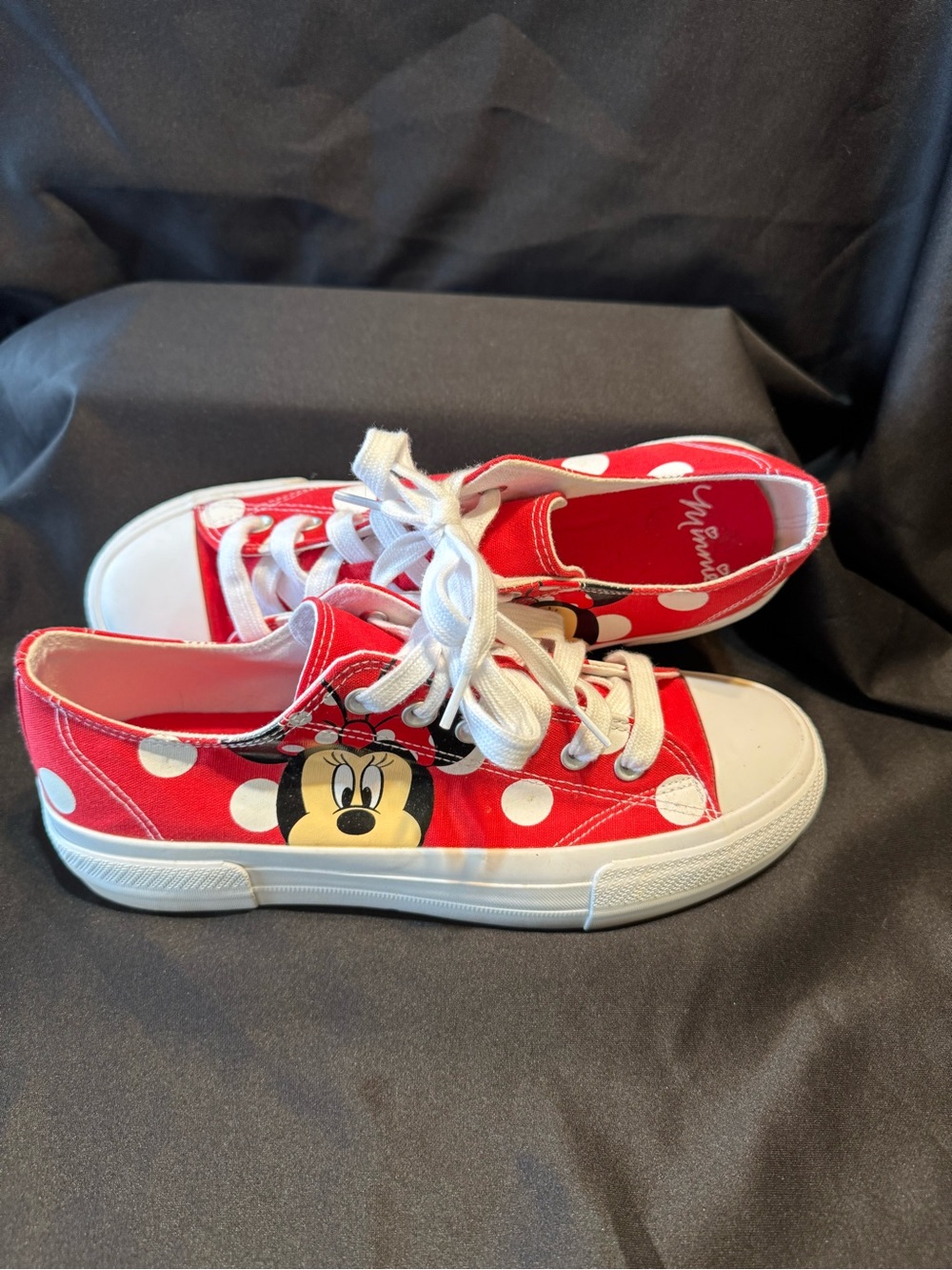 Disney Minnie Mouse Low-Top Canvas Sneakers Sz 11